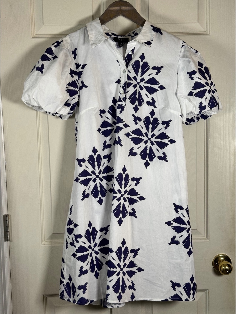 MSK white blue floral short sleeve shirt dress